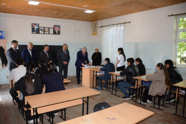 Rayon rəhbəri Ələsgərli kənd tam orta məktəbində mövcud şəraitlə tanış olub
