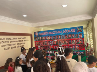 Tərtərdə Sülh aylığı çərçivəsində məktəblilərin əl işlərindən ibarət sərgi keçirilib