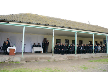 Rayon rəhbərinin növbəti səyyar-qəbul görüşü İsmayılbəyli kəndində keçirilib