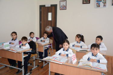 İcra başçısı Bəyimsarov kənd tam orta məktəbində mövcud şəraitlə tanış olub