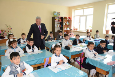 İcra başçısı Qaraağacı kənd tam orta məktəbində mövcud şəraitlə tanış olub