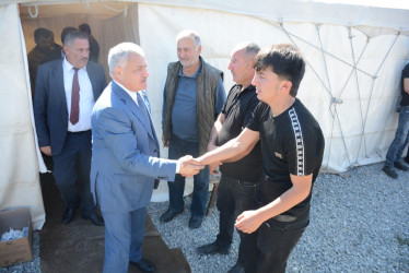 Rayon rəhbəri Birinci Qarabağ müharibəsi əlilinin övladının yas mərasimində iştirak edib