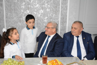 Rayon rəhbəri “Konstitusiya və Suverenlik İli” çərçivəsində Köçərli kəndindən olan şəhid ailələri ilə görüş keçirib