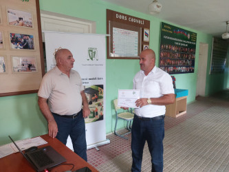 Gülabatlı kəndində “Tullantıların bələdiyyə - icma əsaslı idarə edilməsi modeli üzrə maarifləndirmə tədbirləri” layihəsi çərçivəsində təlim keçirilib