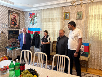 Tərtər Rayon İcra Hakimiyyətinin başçısı 27 Sentyabr – Anım Günü ilə əlaqədar Vətən müharibəsi şəhidi Şirinli Nurlanın ailəsini ziyarət edib