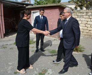 Tərtər Rayon İcra Hakimiyyətinin başçısı 27 Sentyabr – Anım Günü ilə əlaqədar Vətən müharibəsi şəhidi Ayşad Əzizovun ailəsini ziyarət edib