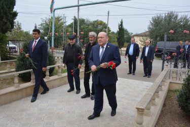 Milli Məclisin deputatı Xanlar Fətiyev Tərtər rayonunun Evoğlu kəndində vətəndaşları qəbul edib