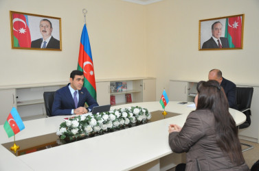 Milli Məclisin deputatı Anar Məmmədov Abşeron Rayon Mədəniyyət Mərkəzində Ağdərə rayonundan olan sakinlərin növbəti qəbulunu keçirib.
