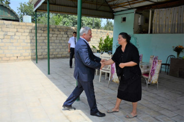 Rayon rəhbəri “Konstitusiya və Suverenlik İli” çərçivəsində Vətən müharibəsi şəhidi Orxan Aslanlının ailəsini ziyarət edib