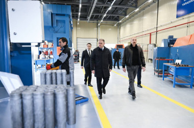 İlham Əliyev Tərtər elektromexanika zavodunun yenidənqurmadan sonra açılışında iştirak edib