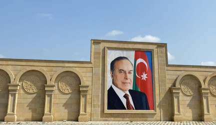 Tərtərdə Ulu Öndər Heydər Əliyevin portiretləri dəyişdirilərək yenisi ilə əvəzlənib
