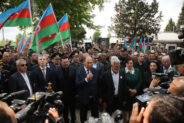 32 il əvvəl itkin düşən şəhid Rəşadət Piriyev Bərdədə dəfn edilib