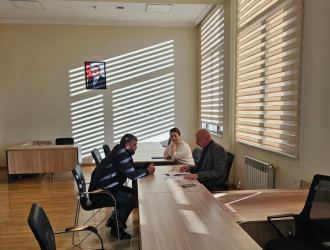 Tərtər Rayon İcra Hakimiyyətində mütəmadi olaraq vətəndaşlar qəbul edilir, onların problemlərinin həlli istiqamətində əməli addımlar atılır.