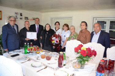 Rayon rəhbəri birinci Qarabağ müharibəsində itkin düşmüş,  şəhid Kəmaləddin Alışovun atası  Əhəd Alışovu 90 illik yubileyi münasibəti ilə təbrik edib