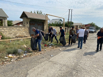 “Yaşıl dünya naminə həmrəylik ili” çərçivəsində növbəti təmizlik aksiyası Tərtər şəhəri, Şah İsmayıl Xətai küçəsində suvarma kanallarının ətrafında keçirilib