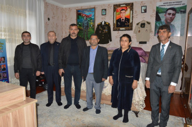 8 noyabr - Zəfər Gününün beşinci ildönümü ilə əlaqədar Vətən Müharibəsi şəhidi Qənbərli Qənbərin ailəsi ziyarət edilib